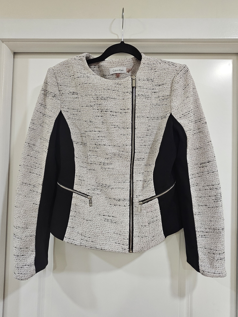 Calvin Klein White Black Tweed Pattern Full Zip Lined Slim Short Jacket Size 10